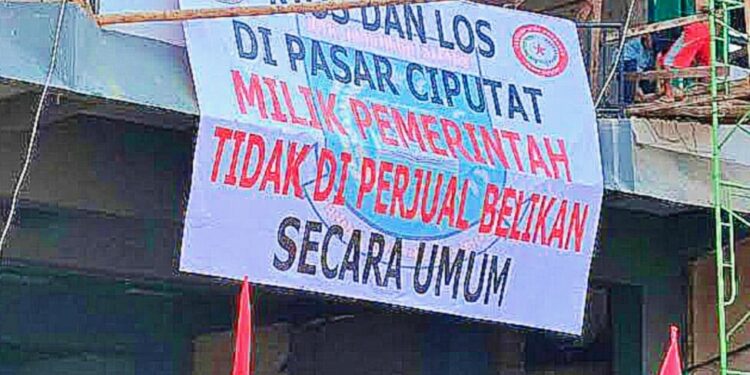 Ada Isu Jual-Beli Lapak di Pasar Ciputat, Kepala Pasarnya Dipecat?