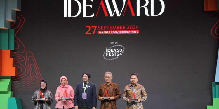 Diskominfo Tangsel Raih Penghargaan Inovasi Teknologi