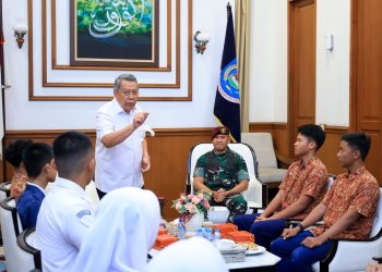 Sebanyak 21 siswa asal Kota Tangerang berhasil menorehkan prestasi gemilang dengan lolos seleksi masuk SMA Taruna Nusantara, salah satu sekolah unggulan yang dikenal banyak mencetak calon pemimpin masa depan Indonesia.