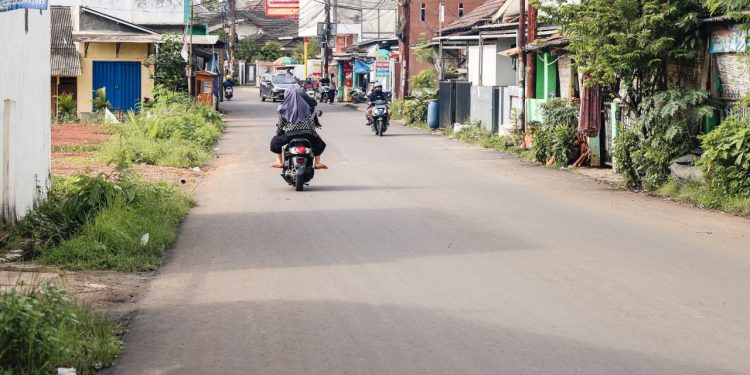 Jalan Kodiklat yang mulus dan nyaman dilalui pengendara usai diperbaikan oleh Pemkot Tangsel