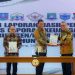 Walikota Tangsel saat menerima raih WTP.